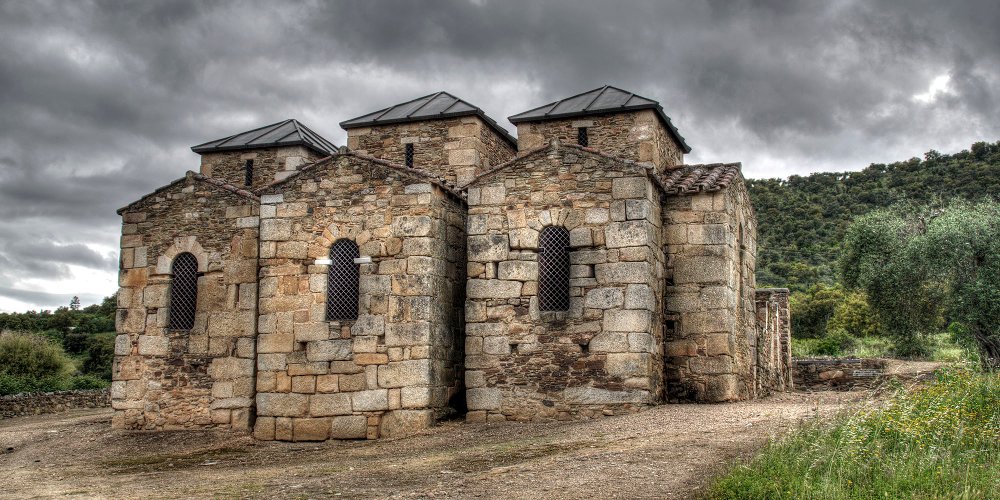 Santa Lucía del Trampal, Alcuescar